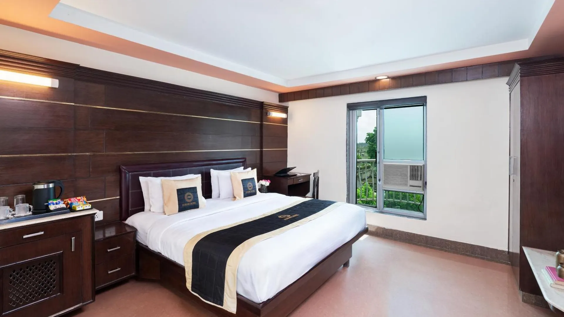 Foxoso Taj View Hotel Agra  4*, Agra (Uttar Pradesh) India