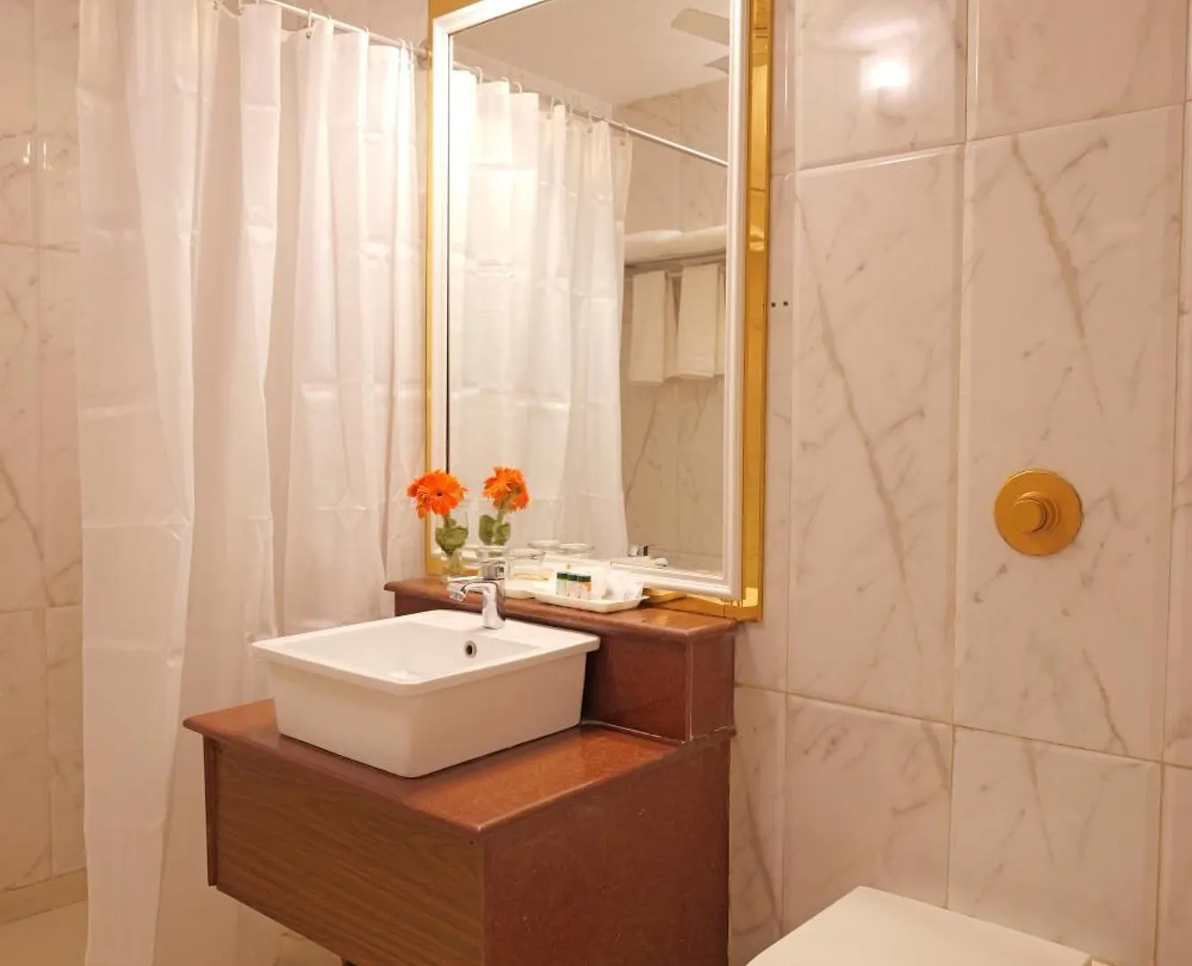 Foxoso Taj View Hotel Agra
