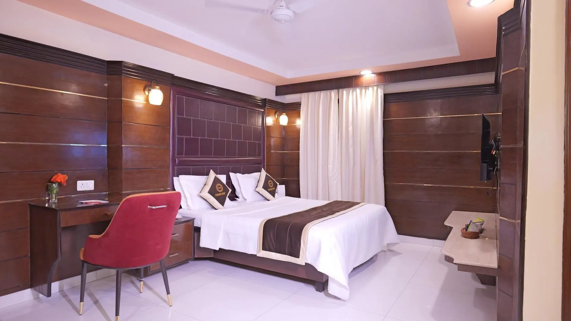 Foxoso Taj View Hotel Agra  4*, Agra (Uttar Pradesh)