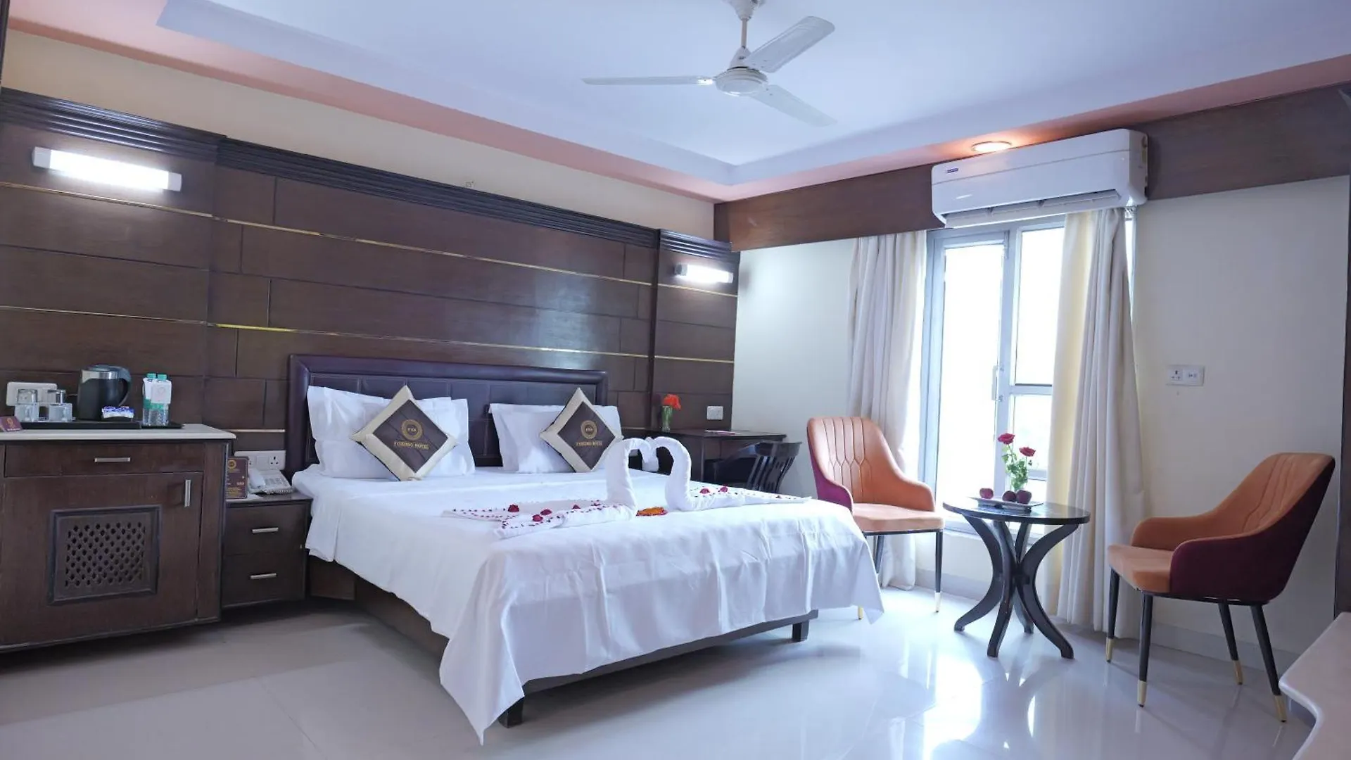****  Foxoso Taj View Hotel Agra  India